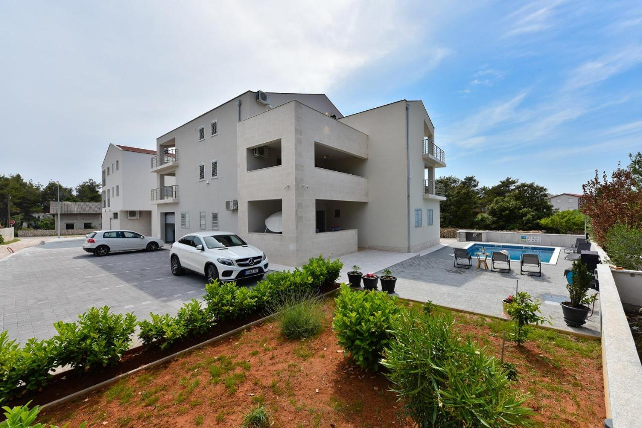 Apartmani Iva Vir Exterior photo