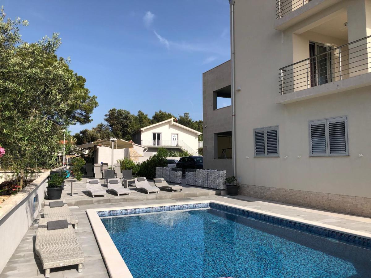Apartmani Iva Vir Exterior photo